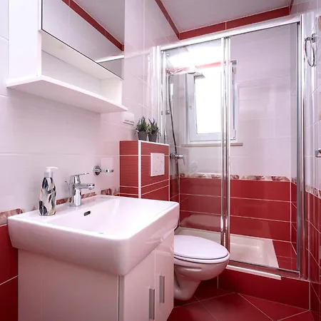 ゲストハウス Milan フヴァル