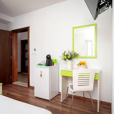 Milan 3*