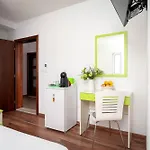 Milan 3*