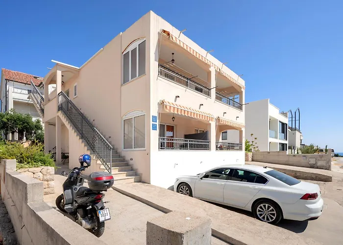 Milan Guest house Hvar Town