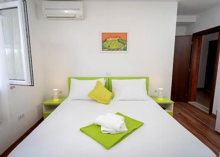 Guest house Milan Hvar Town